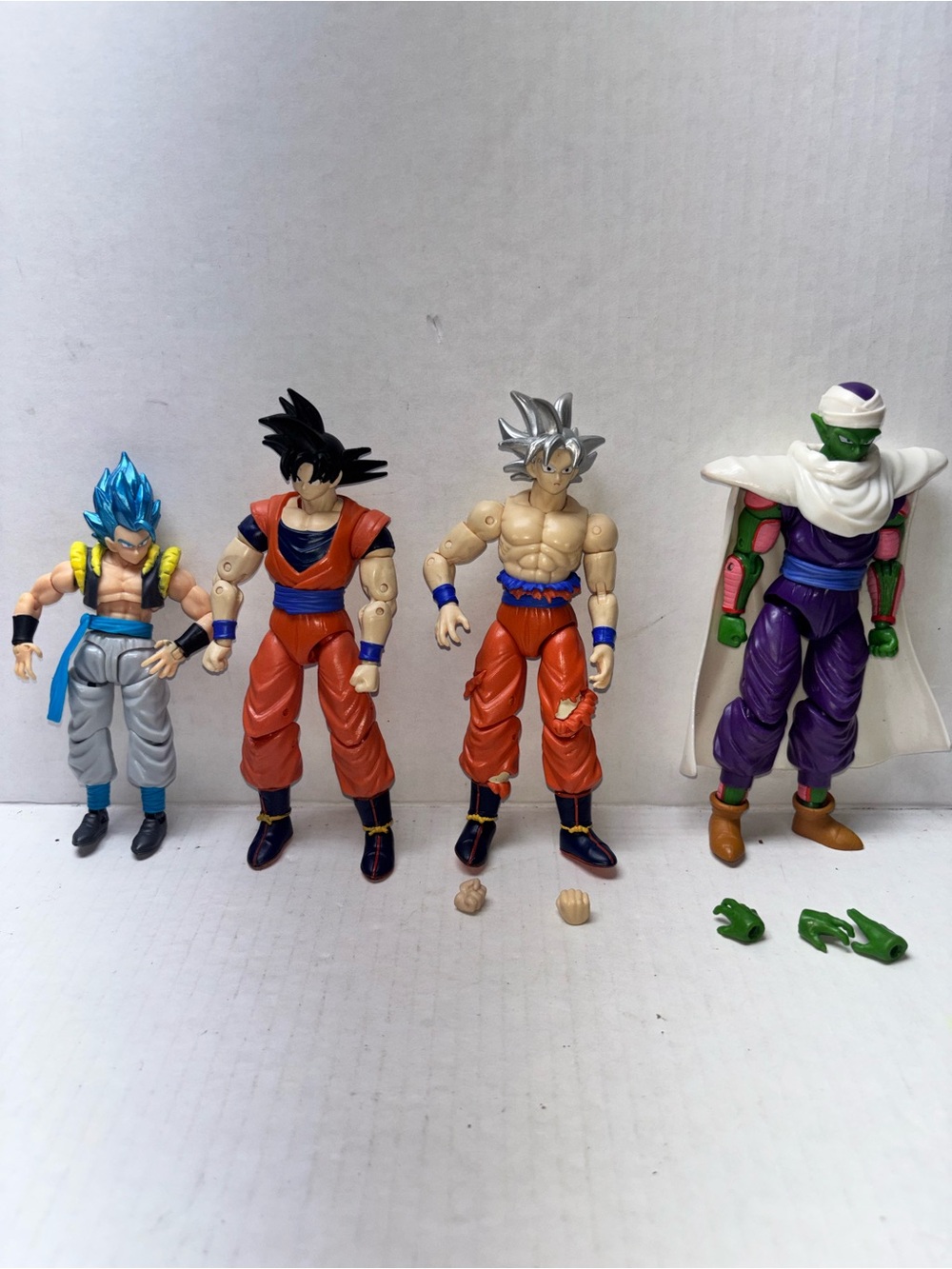 Dragon Ball Z Action Figures Lot of 4